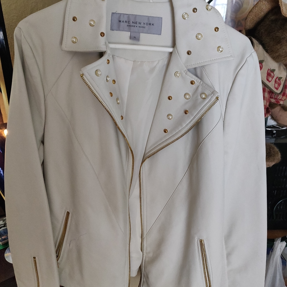 Leather jacket - Picture 4 of 4